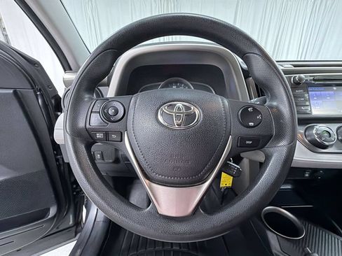Used 2014 Toyota RAV4 LE AWD/4WD image 13