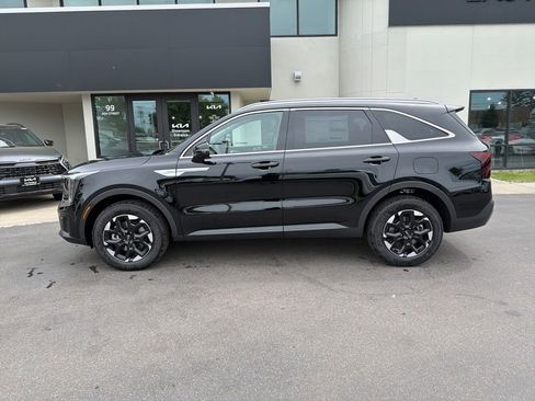 New 2026 Kia Sorento S AWD/4WD image 2