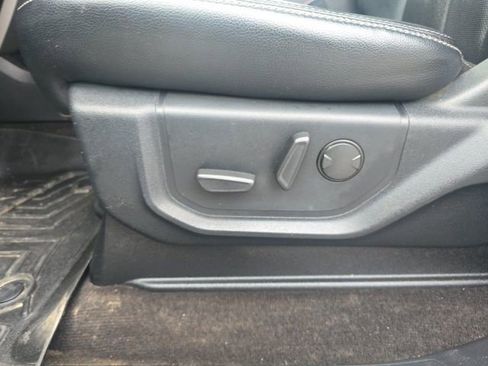 Used 2020 Ford F150 Lariat w/ Equipment Group 502A Luxury image 24