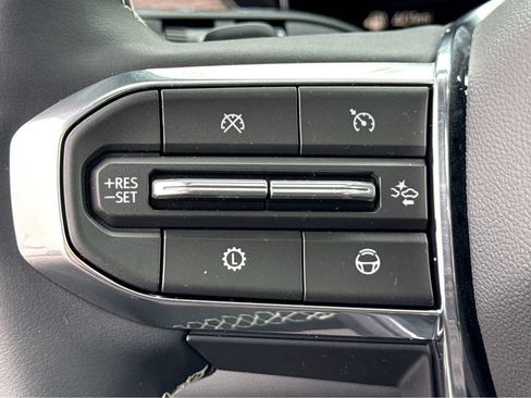 New 2026 GMC Acadia Denali w/ Super Cruise Package AWD/4WD image 17
