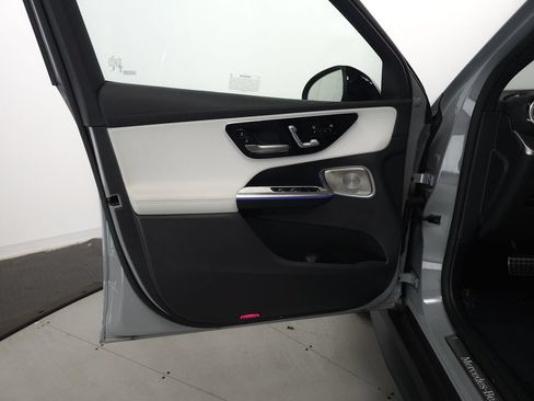 Certified 2026 Mercedes-Benz GLC 300 4MATIC image 5