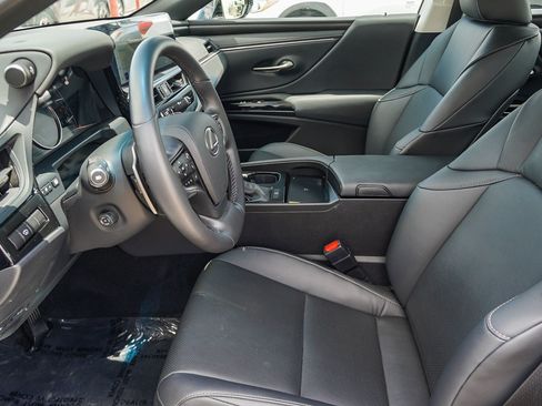Used 2025 Lexus ES 350 w/ Premium Package FWD image 22