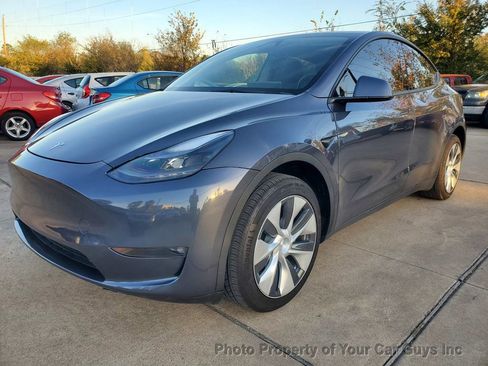 Used 2023 Tesla Model Y Long Range image 3