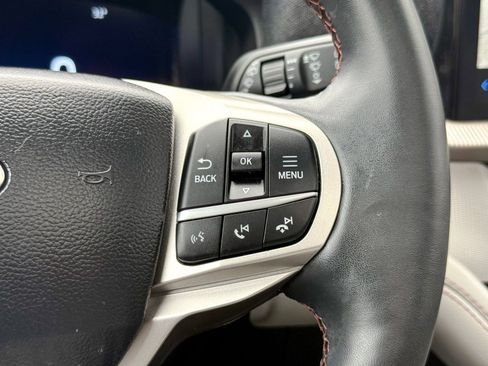 Certified 2025 Ford Explorer Active w/ Active Comfort Package image 41