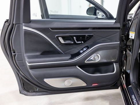 Used 2024 Mercedes-Benz Maybach S 680 4MATIC image 28