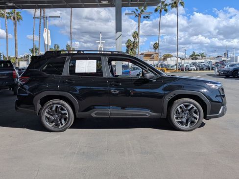 Used 2025 Subaru Forester Limited image 5