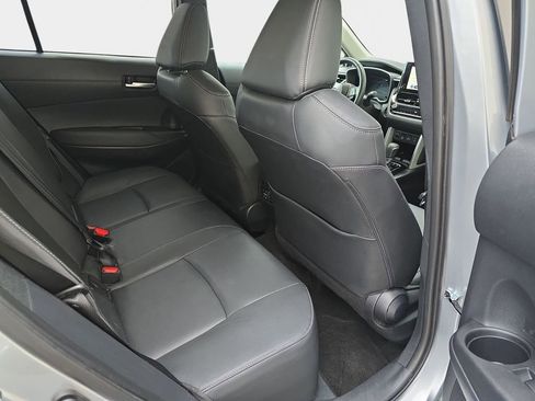 Used 2025 Toyota Corolla Cross XLE AWD/4WD image 13