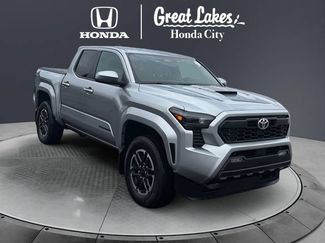 Used 2025 Toyota Tacoma TRD Sport AWD/4WD video 1