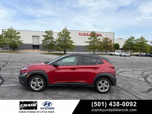 Used 2022 Hyundai Kona SEL FWD image 1