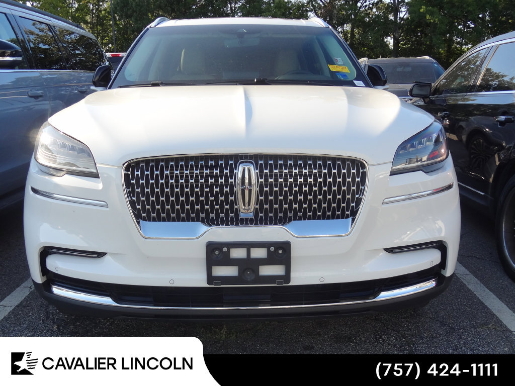 Used 2023 Lincoln Aviator AWD w/ Premium Package image 2