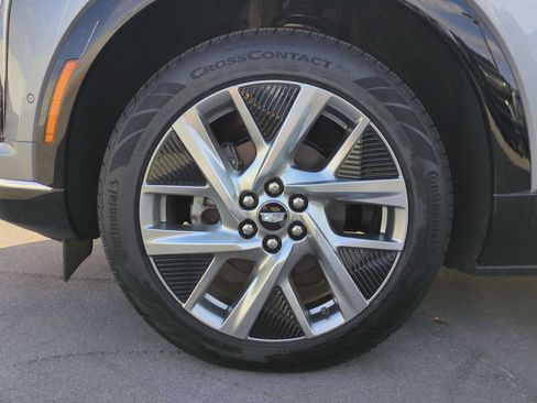 New 2025 Cadillac Optiq Luxury 1 image 28