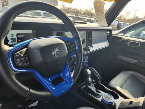 Used 2023 Ford Bronco Outer Banks w/ Sasquatch Package image 10