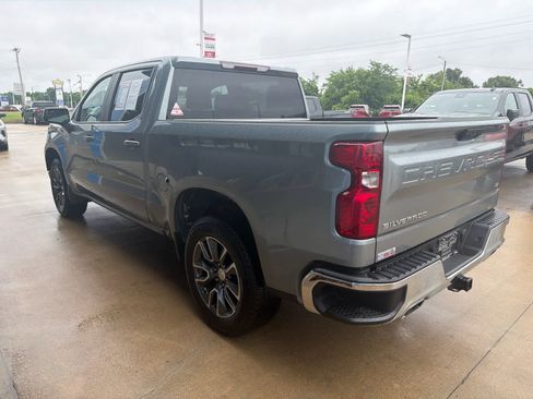 Used 2023 Chevrolet Silverado 1500 LT w/ Z71 Off-Road Package AWD/4WD image 4
