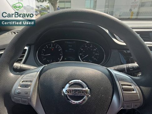 Used 2016 Nissan Rogue S AWD/4WD image 15