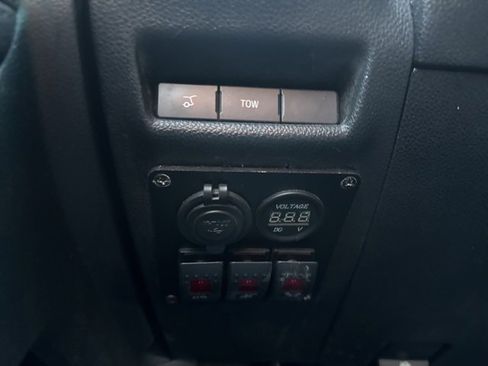 Used 2016 Ford Explorer Sport image 28