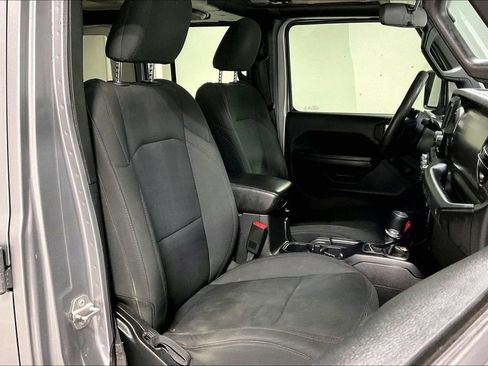 Used 2018 Jeep Wrangler Unlimited Sport image 10