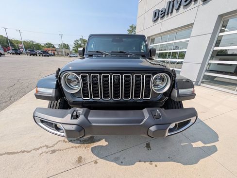 New 2025 Jeep Wrangler Sahara image 9