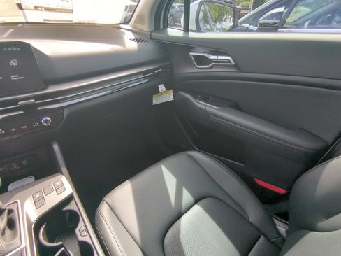 New 2026 Kia Sportage EX FWD image 15