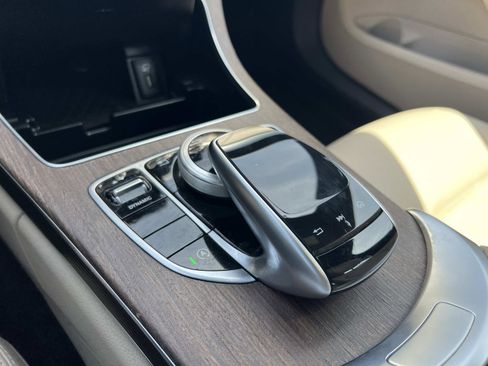 Used 2019 Mercedes-Benz C 300 Sedan image 18