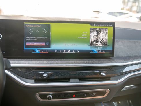 Used 2024 BMW X5 sDrive40i w/ M Sport Package RWD image 27
