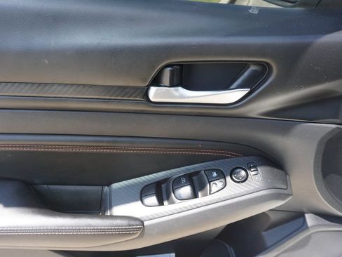 Used 2021 Nissan Altima 2.5 SR w/ SR Premium Package FWD image 4