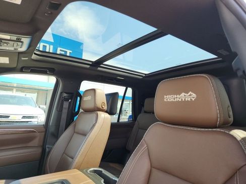 Used 2021 Chevrolet Tahoe High Country w/ Premium Package 2 image 18