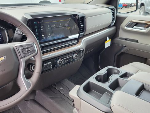 New 2026 Chevrolet Silverado 1500 LT image 17