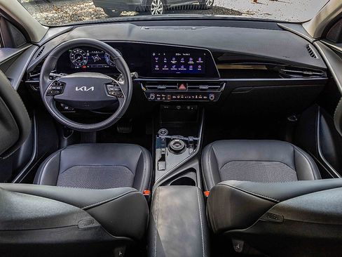 Certified 2024 Kia Niro Wind image 21