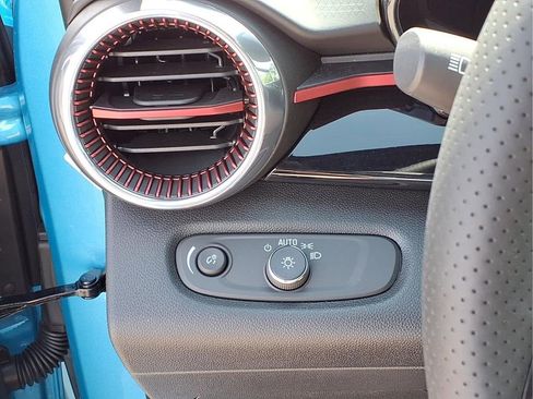 New 2026 Chevrolet Trax RS FWD image 16