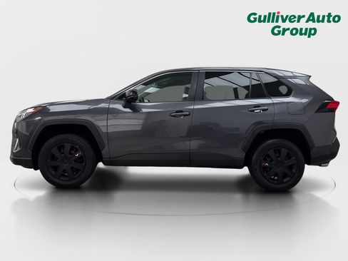 Used 2023 Toyota RAV4 LE FWD image 3