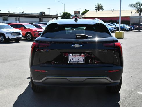 Used 2024 Chevrolet Blazer EV LT AWD/4WD image 7