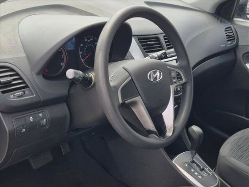 Used 2015 Hyundai Accent GS FWD image 9