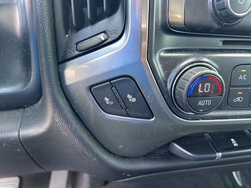 Used 2018 Chevrolet Silverado 1500 LT w/ All Star Edition image 39