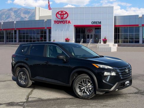 Used 2024 Nissan Rogue S AWD/4WD image 1