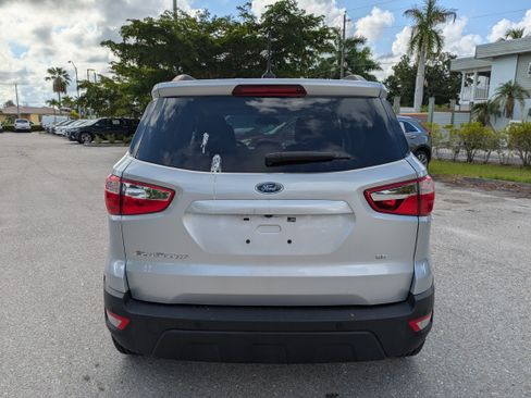 Used 2021 Ford EcoSport SE w/ SE Convenience Package FWD image 5