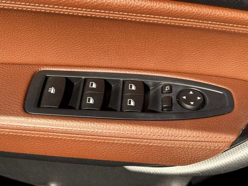 Used 2016 BMW M235i Convertible image 10