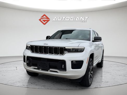 Used 2022 Jeep Grand Cherokee L Overland w/ Luxury Tech Group IV AWD/4WD image 4