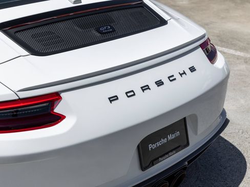 Certified 2018 Porsche 911 GT3 RWD image 20