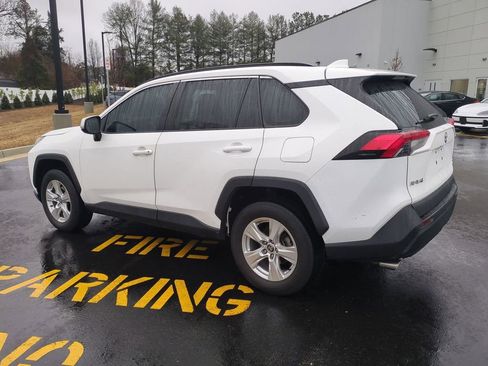 Used 2021 Toyota RAV4 XLE image 6