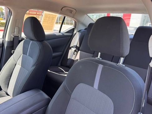 Certified 2025 Nissan Sentra SV FWD image 12