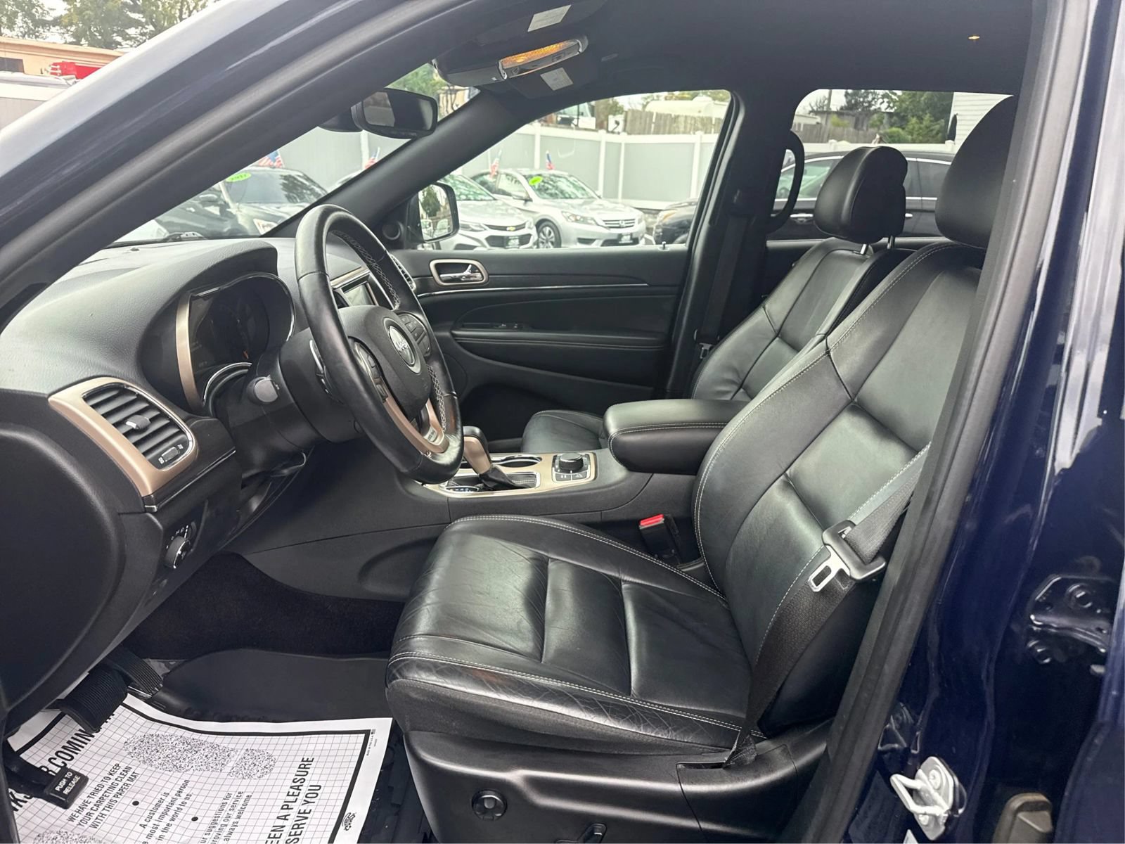 Used 2017 Jeep Grand Cherokee Limited AWD/4WD image 9