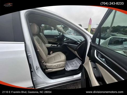 Used 2018 Buick Enclave Premium w/ Experience Buick Package AWD/4WD image 19