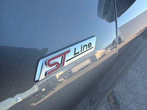 Used 2025 Ford Explorer ST-Line w/ ST-Line Street Pack AWD/4WD image 11