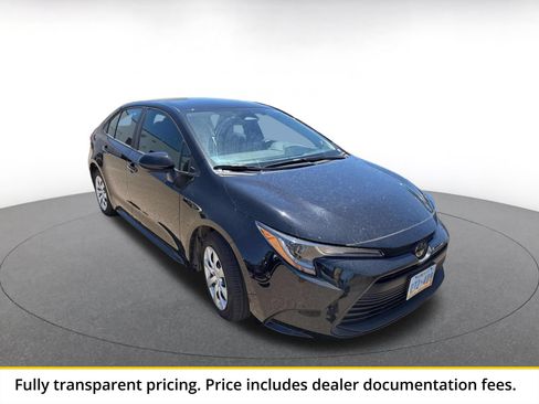 Used 2025 Toyota Corolla LE FWD image 1