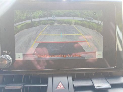 Used 2025 Toyota RAV4 XLE AWD/4WD image 28