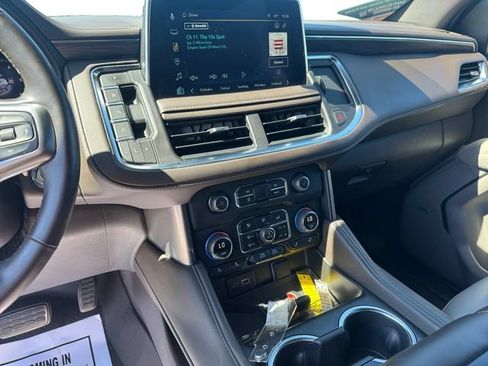 Used 2023 Chevrolet Suburban Z71 w/ Luxury Package AWD/4WD image 15