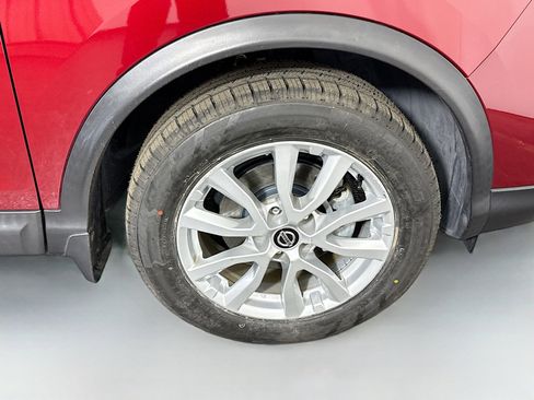 Used 2021 Nissan Rogue Sport S image 31