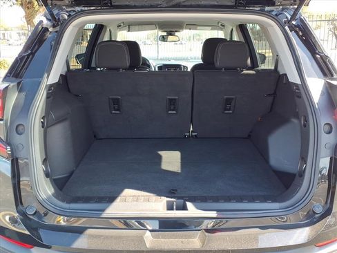 Used 2022 GMC Terrain SLE w/ Driver Convenience Package image 12