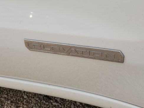 Used 2024 GMC Sierra 1500 Elevation AWD/4WD image 8