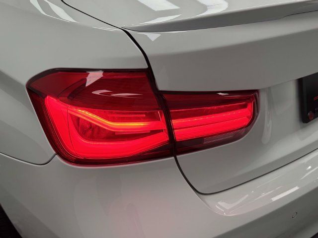 Used 2016 BMW 340i xDrive Sedan w/ Technology Package AWD/4WD image 22
